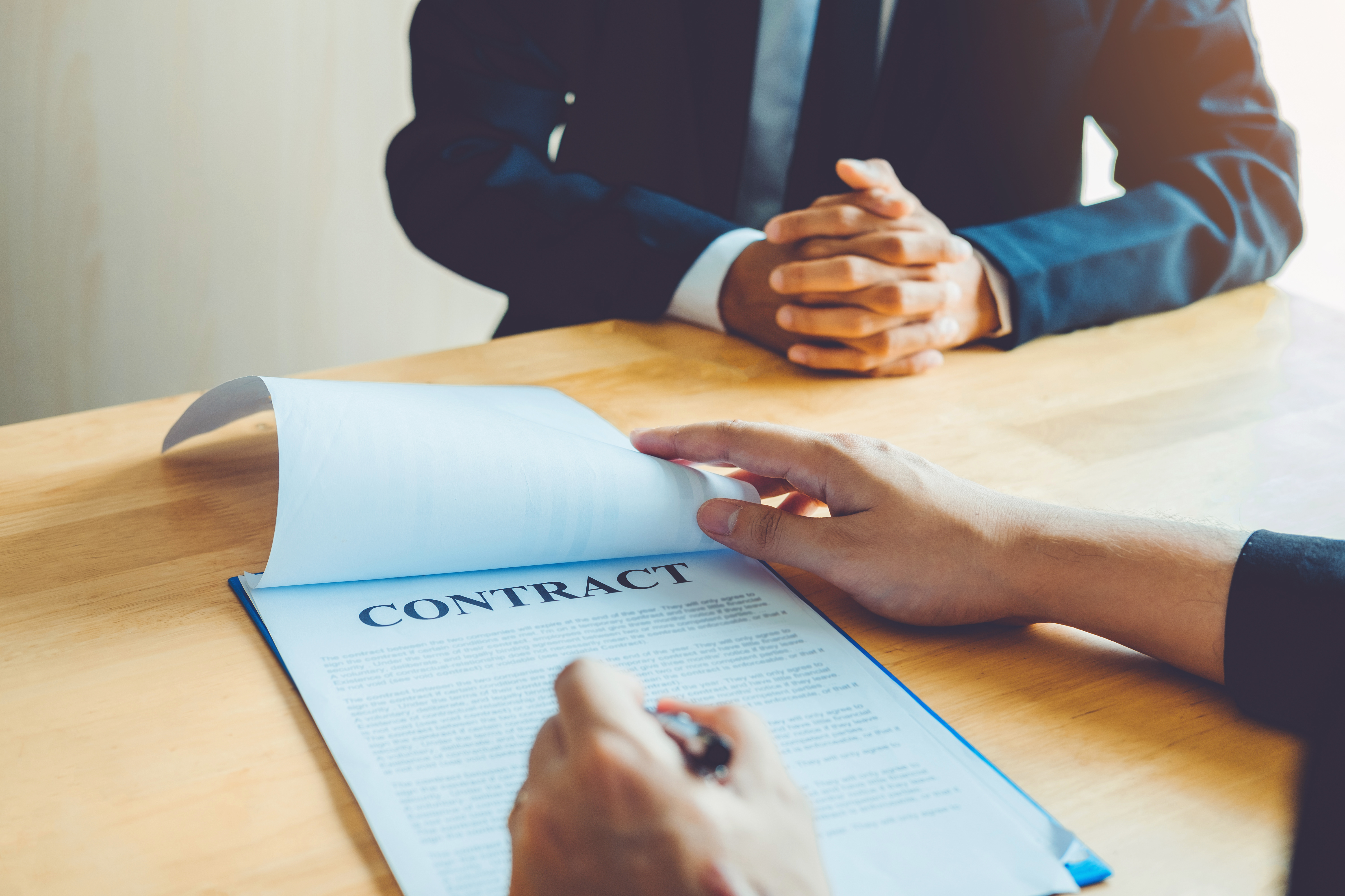 DRAFTING OF CONTRACTS & LEGAL DOCUMENTS